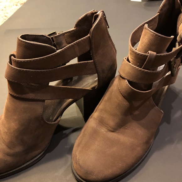 Cute casual brown heels - Picture 2 of 2